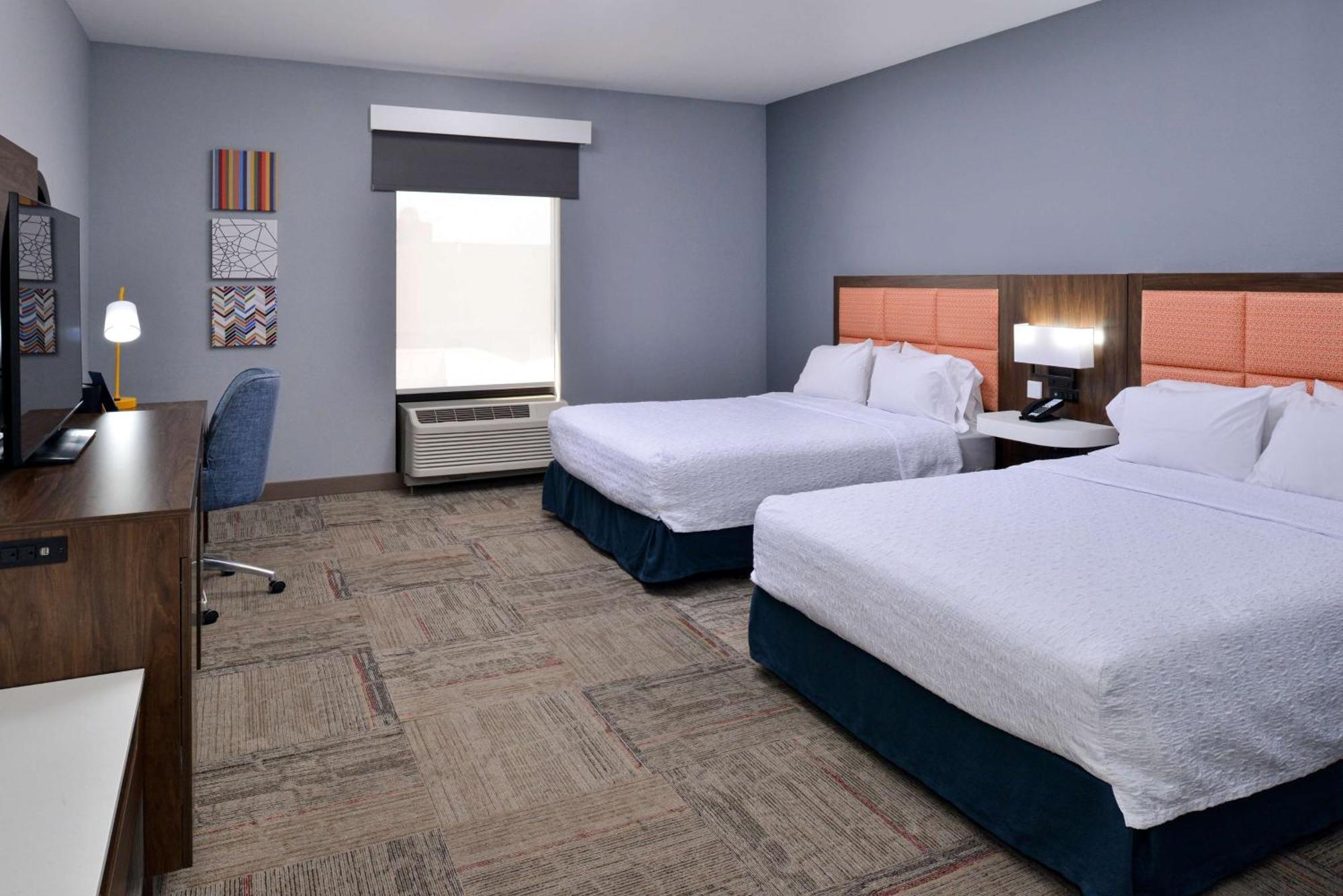 Hampton Inn Kansas City Northeast Екстериор снимка