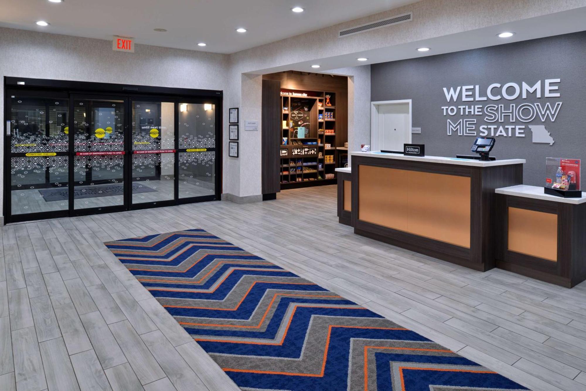Hampton Inn Kansas City Northeast Екстериор снимка